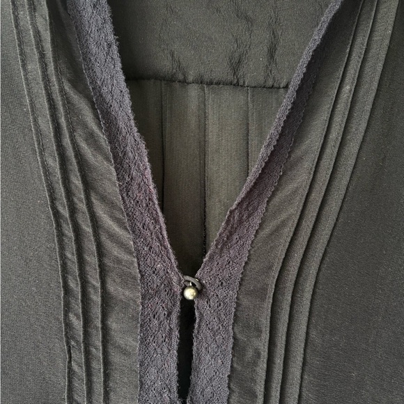 Banana Republic Silk Blouse | Size Small - Picture 4 of 8